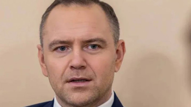 Полша трябва да има своя собствена програма за ядрени оръжия