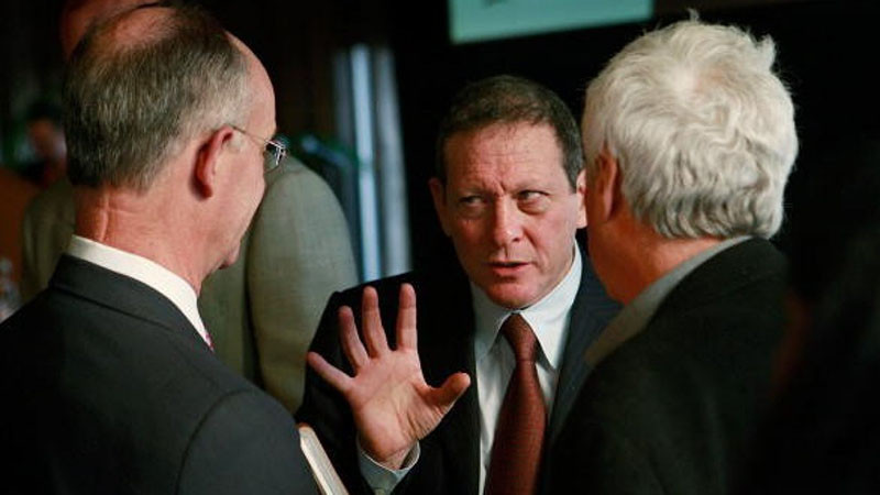 Милиардерът Томас Прицкер се оттегля като председател на "Хаят" заради връзки с Епстийн