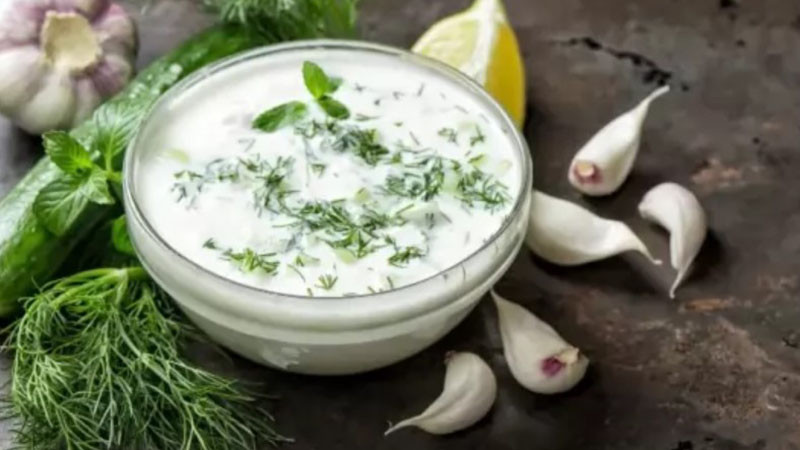 Салатата "Снежанка" по-харесвана от гръцката "Дзадзики" и турската "Джаджък"