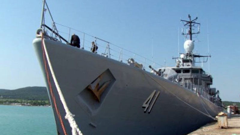 Екипаж на фрегатата „Дръзки“ се включи в операцията по търсене и спасяване на риболовния кораб