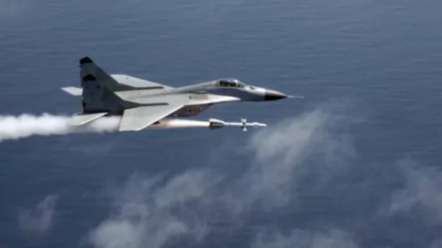 Руските изтребители Су 35 и Су 30СМ2 все по често