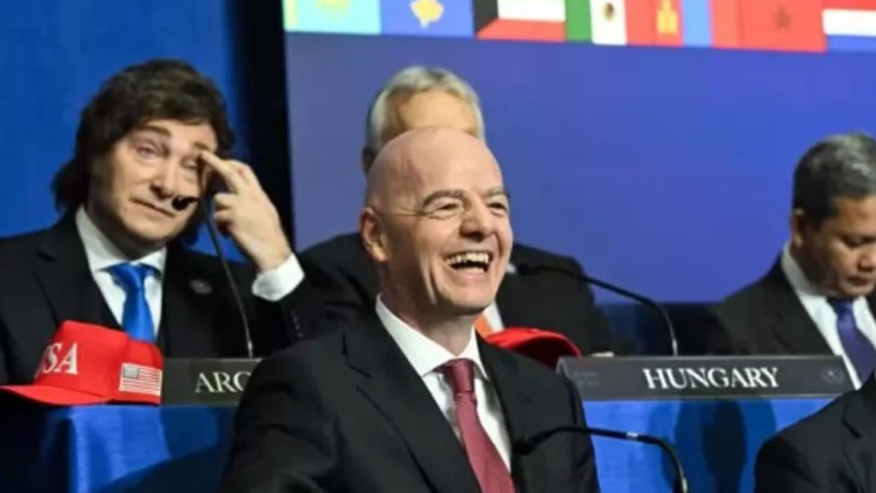 Джани Инфантино се нареди до световните лидери на първата среща на Съвета за мир