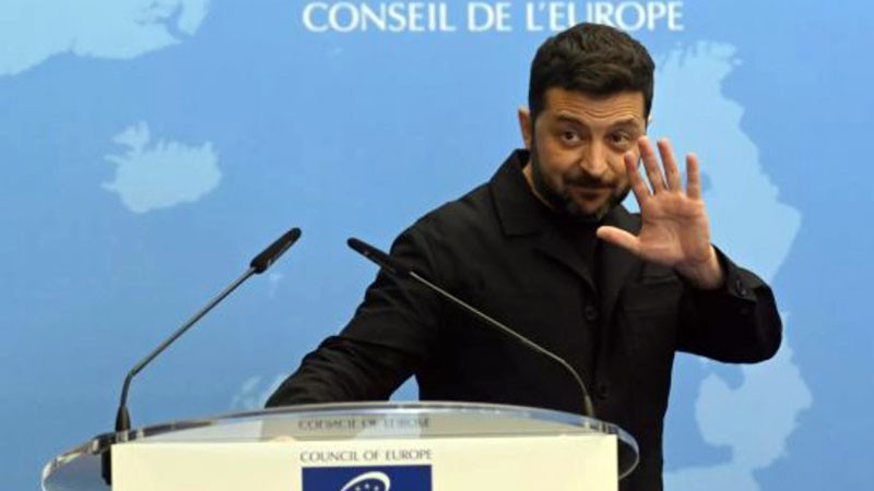 Зеленски в интервю за Франс прес: Украйна не губи войната