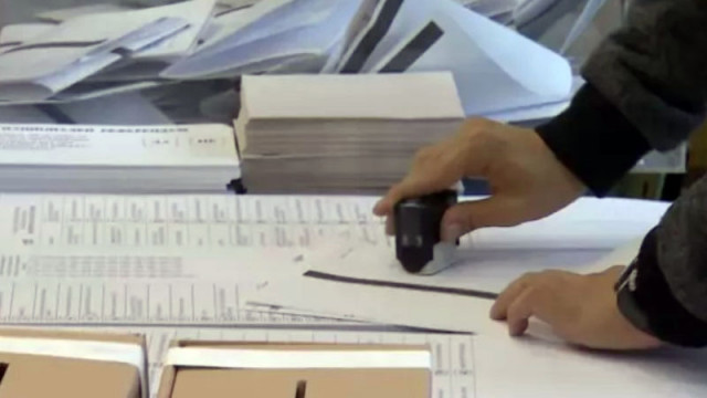 В 8 населени места в страната днес се провеждат частични