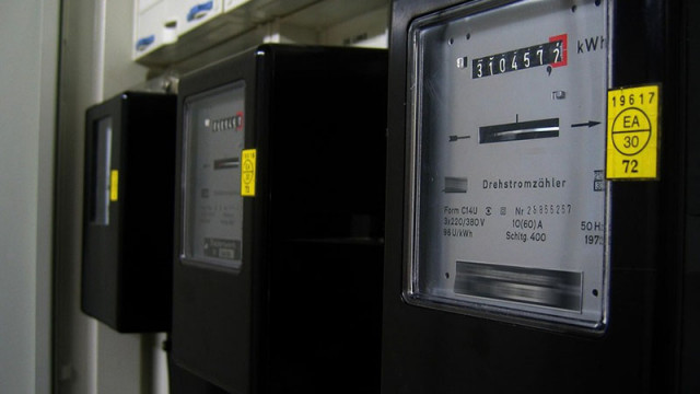 От „Еврохолд България“ искат 5 евро месечна такса електромер
