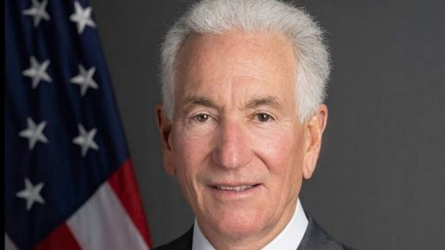 Париж забрани на американския посланик във Франция да се среща с членове на правителството