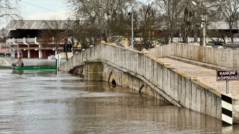 Допълнителни предпазни мерки и евакуации в района на Одрин заради покачването на Марица и Тунджа