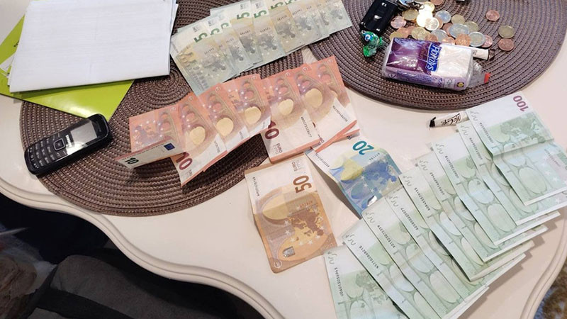 Задържаха четирима мъже от Горна Оряховица за телефонни измами