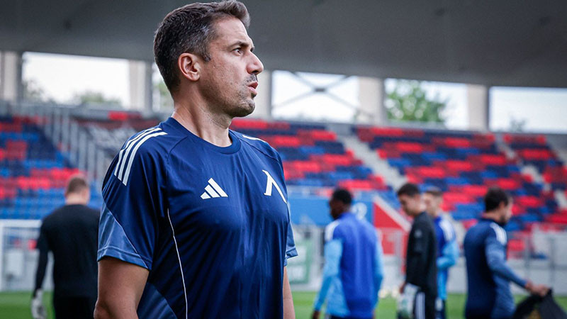 Водещо испанско издание отново обърна внимание на Веласкес. Нареди го до Люпко и Витлачил