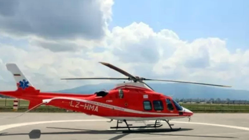 Медицински хеликоптери транспортираха 8-месечно бебе в тежко състояние и 91-годишна жена