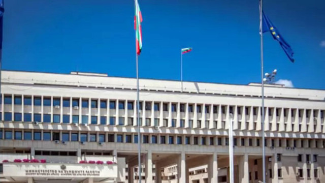 МВнР: Обезпокоени сме от военната ескалация, основен приоритет е сигурността на българските граждани