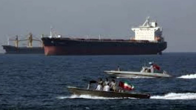 Корпусът на гвардейците на Ислямската революция спря корабоплаването в Ормузкия проток