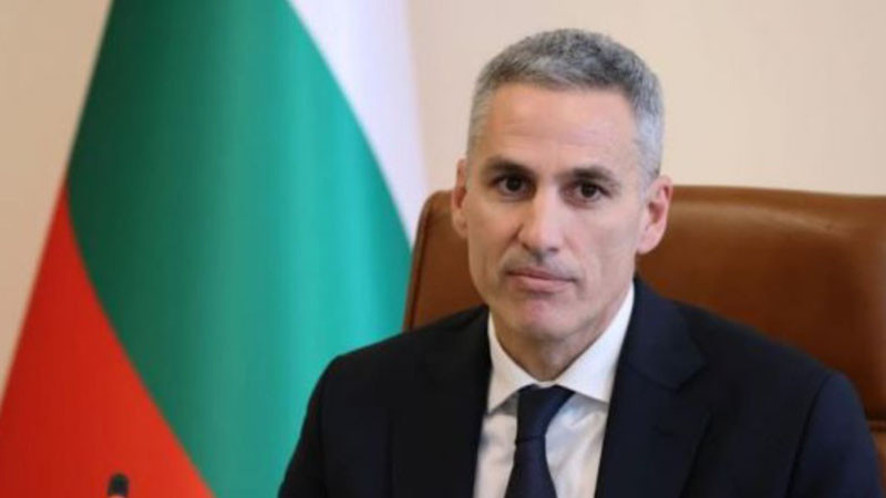 Гюров: Ако се намирате в държава, която няма български консул, обърнете се към консулските от ЕС
