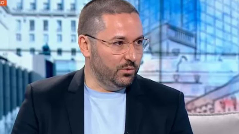 Николай Попов чрез своето гражданско движение "Сияние" влиза в политиката