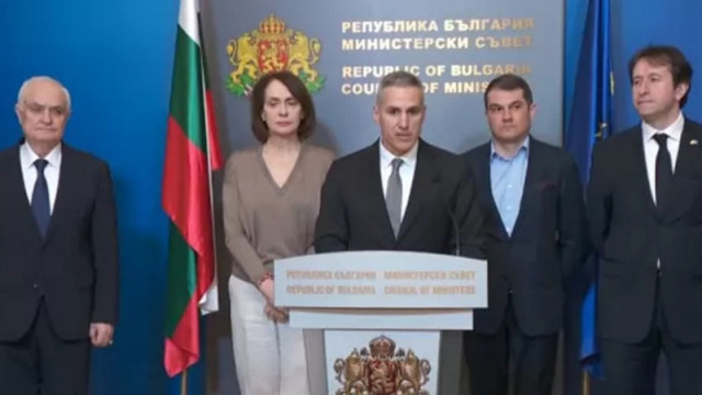 Гюров след срещата в МС: Фокусът ни е извеждането на българите по най-бързия и сигурен начин