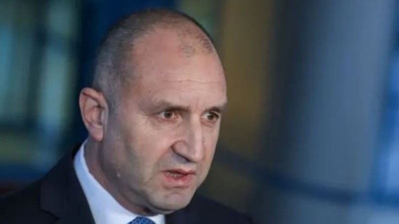 Радев с критика към кабинета: Омаловажава рисковете от войната в Иран, пасивността му буди тревога