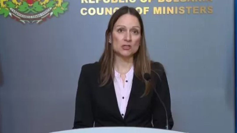Министър Щонова: Ще следим за поскъпване на горивата и ще налагаме санкции