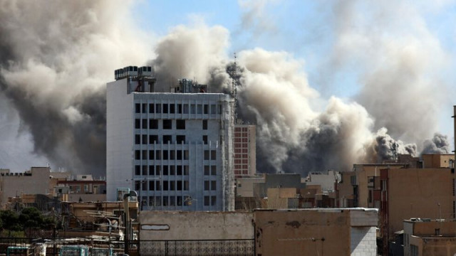 Нови удари по Иран, израелската армия нахлу в ливански град