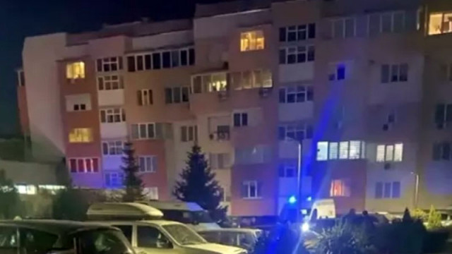 Взрив от газова бутилка разтърси блок в Русе, отломки удариха автомобили