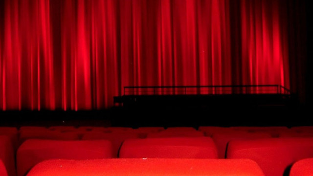 Театри заплашват да спрат работа заради липсата на пари