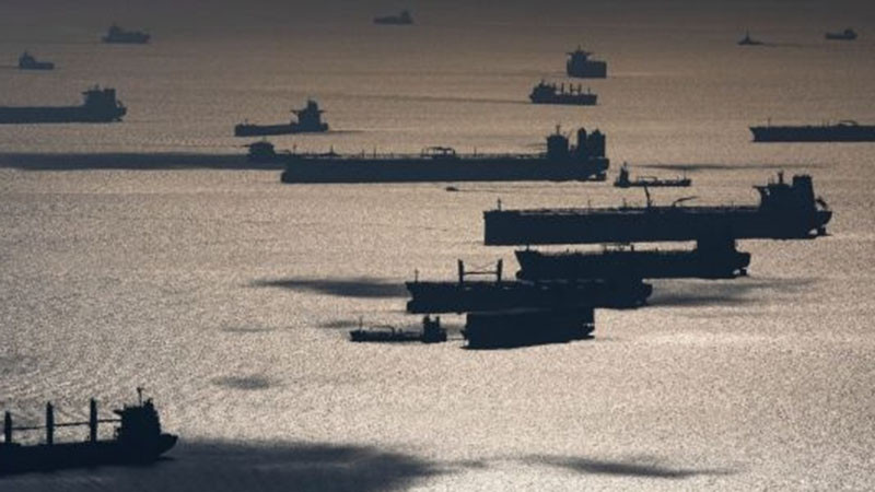 САЩ временно разрешават доставките на руски петрол за Индия