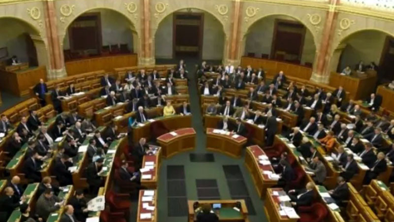 Унгарският парламент прие резолюция срещу членството на Украйна в ЕС