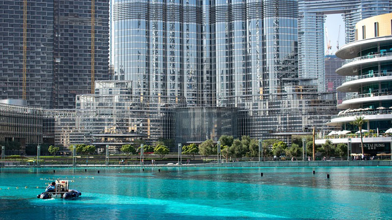 Големи банки евакуират служителите си от офисите в Дубай