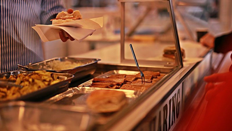 БАБХ проверява храните в училищата от цялата страна след засечени несъответствия