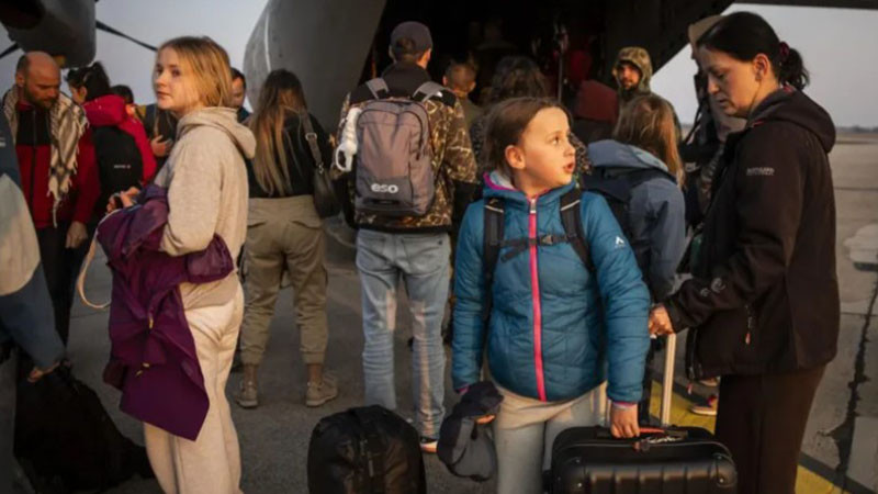 ЕС евакуира над 8 000 свои граждани от Близкия изток