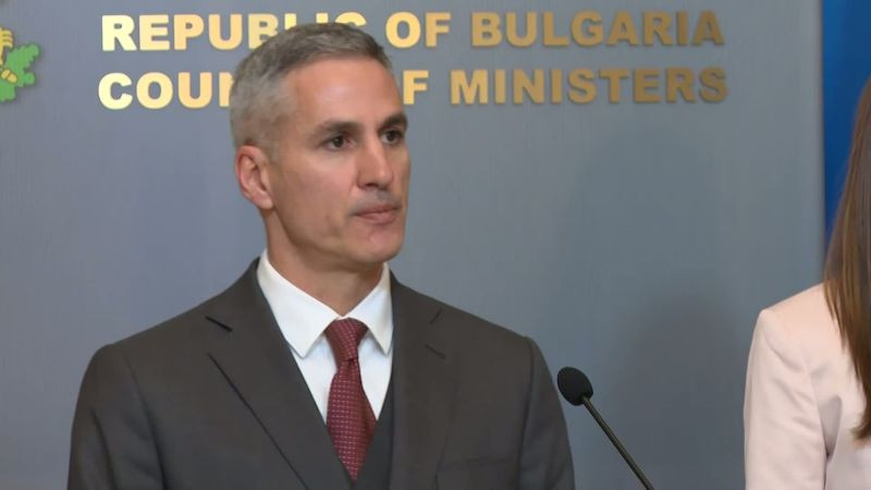 Кабинетът предлага мерки в помощ на домакинствата и бизнеса заради високите цени на горивата