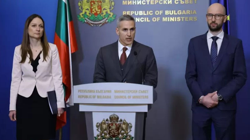 Гюров за шока с горивата: Ще дадем директна помощ на най-уязвимите, има 30 млн. евро за тази цел