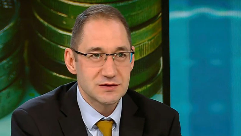 Икономист: Разликата в заплатите расте, държавните служители печелят повече от частният сектор