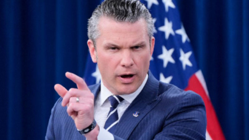 Пентагонът: Поразено е оръжейното производство на Иран, лидерите се крият под земята като плъхове