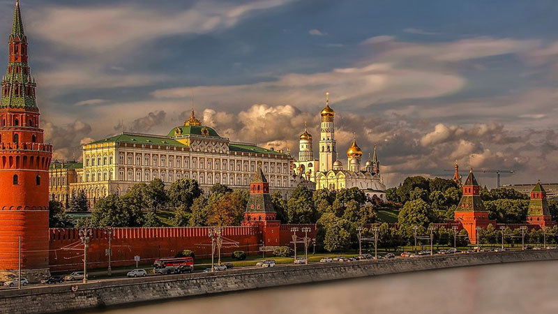 Русия: Украйна атакува Москва с над 100 дрона този уикенд