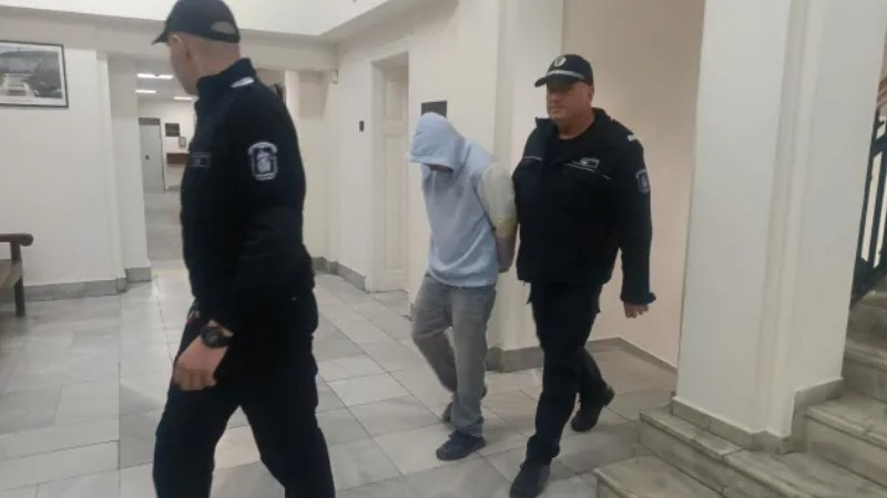 Убийство в Шумен: "Пушихме чай. Той издуха дим в лицето ми и аз го ритнах в слънчевия сплит"