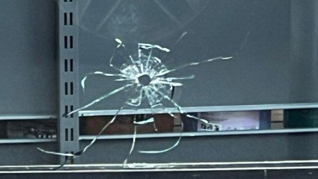 Откриха застрелян мъж в кола в Бургас