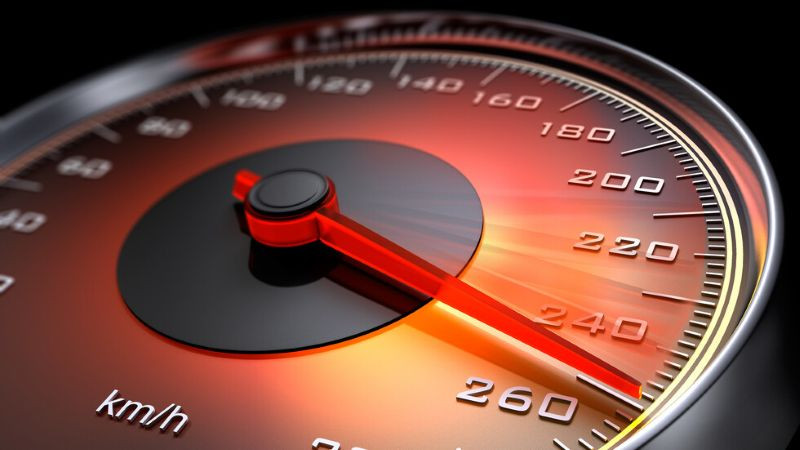 Два пъти в рамките на час: Заловиха млад водач да шофира с близо 200 км/ч в Сливенско (СНИМКА)