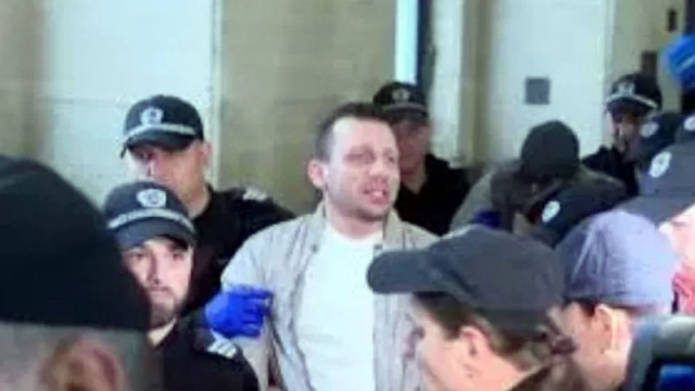 Д-р Хасърджиев е разследван и за умишлено заразяване със СПИН