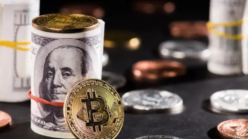 Доларът и криптовалутите печелят от конфликта с Иран