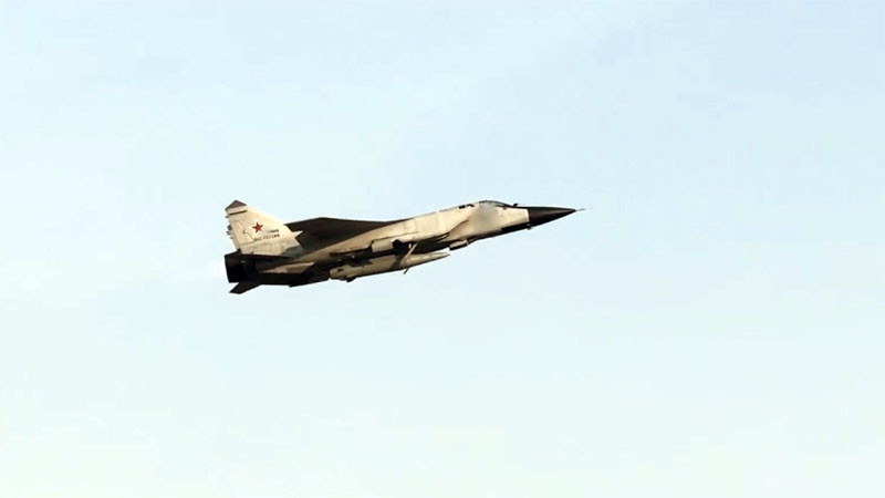 Руски самолети МиГ-31 с ракети "Кинжал" прелетяха над Японско море