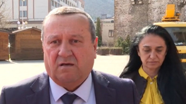 Адемов: Има сигнали за натиск върху социалната система с цел манипулиране на изборите