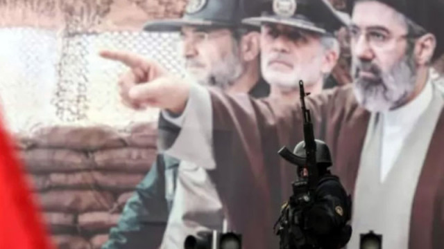 Иран поставя четири условия за деблокиране на Ормузкия проток