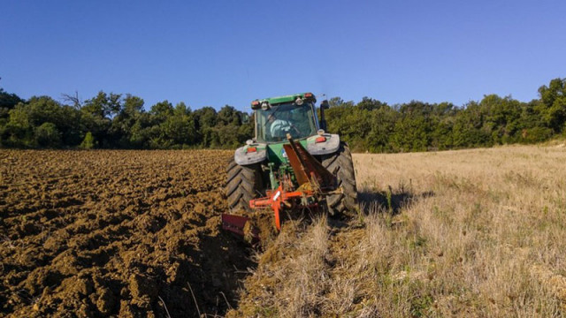 Зърнопроизводителите са готови да изкарат тракторите в защита на нарочени