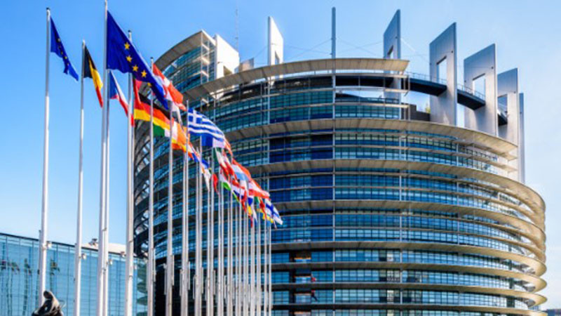 Брюксел търси как да даде 90 млрд. евро на Киев въпреки Орбан