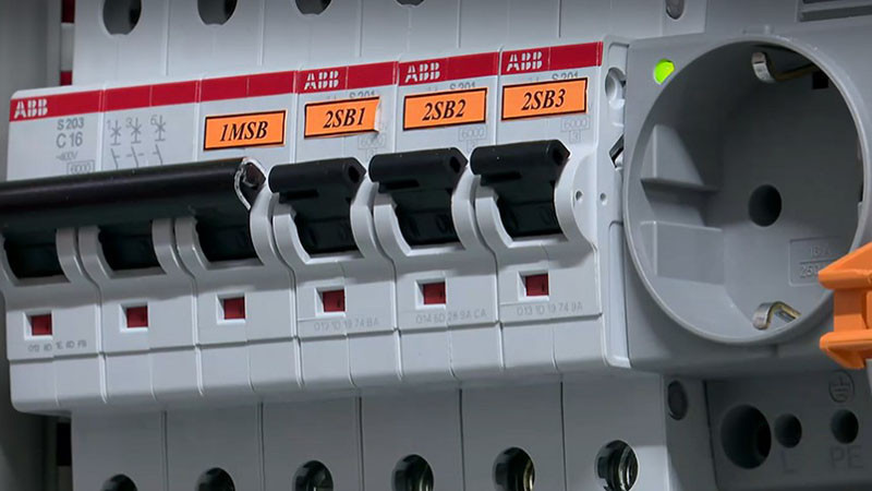 КЕВР свали 50 електромера след жалби за скъп ток