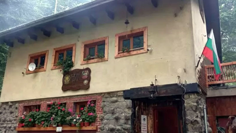 След стрелба и барикада: БТС с подробности за случващото се в хижа "Камен дел"