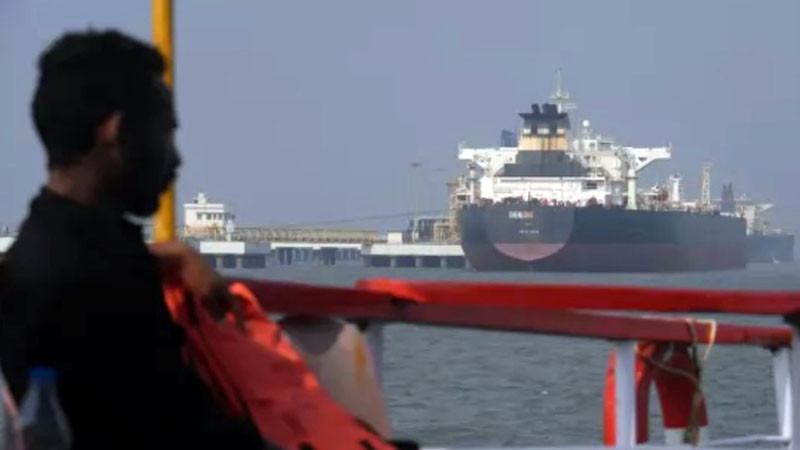 Lloyds List: Иран организира платен "безопасен коридор" през Ормузкия пролив