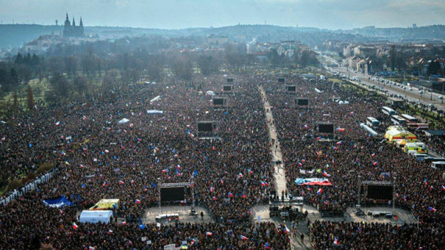Масови протести срещу правителството на Бабиш в Чехия