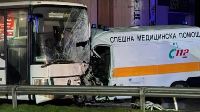 След тежкия инцидент с линейка: Спешни медици искат по-висока категория труд