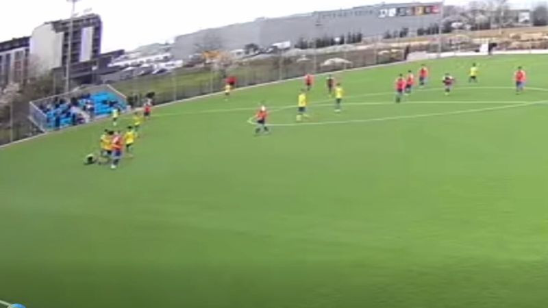 Ужасяваща агресия на юношески мач в Пловдив: Вратар е в тежко състояние след ритник в главата